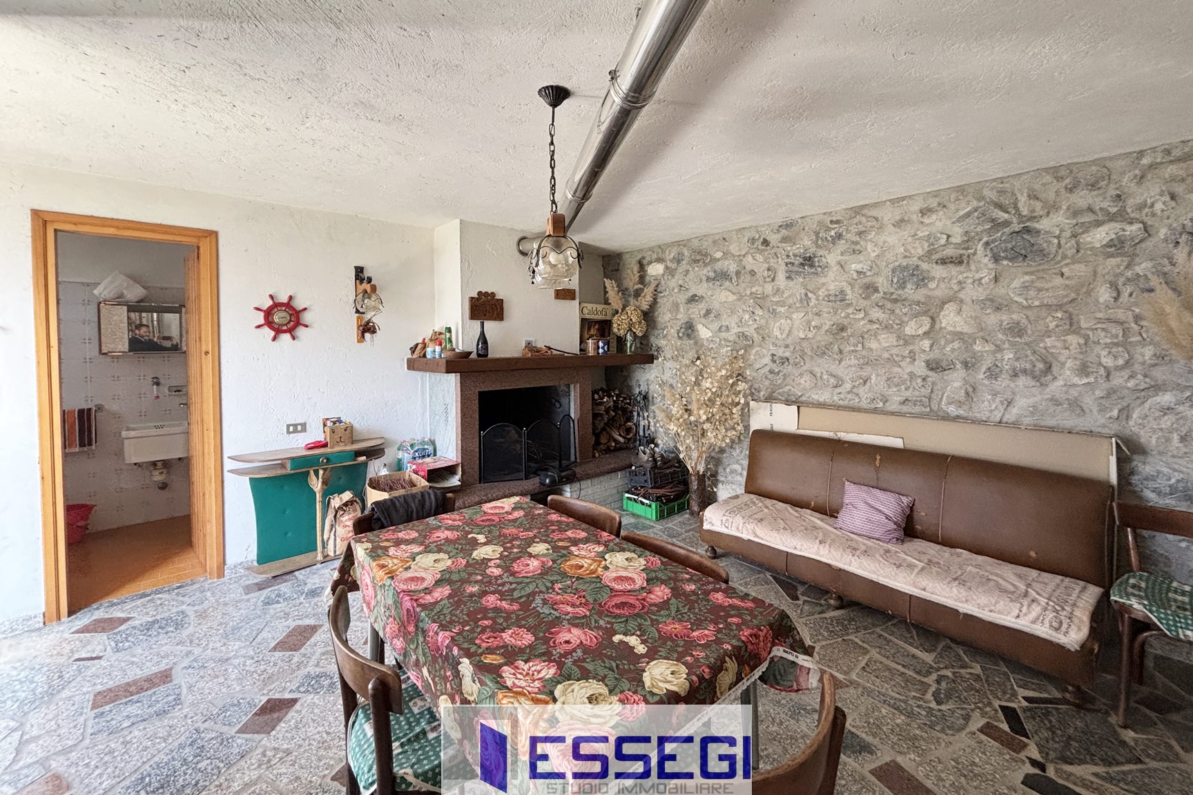 VELESO Casa indipendente